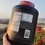 جدول ارزش غذایی و ترکیبات پروتئین وی نیتروتک ماسل تک 4 پوند شامل 30 گرم پروتئین و 3 گرم کراتین