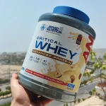 پروتئین وی اپلاید نوتریشن Critical Whey وزن ۲ کیلوگرم طرح جدید دو لیبله – نمای جلو محصول
